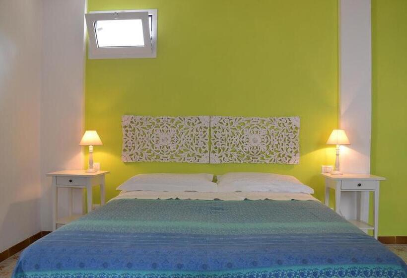 חדר משפחתי נוף לים, B&b Talìa