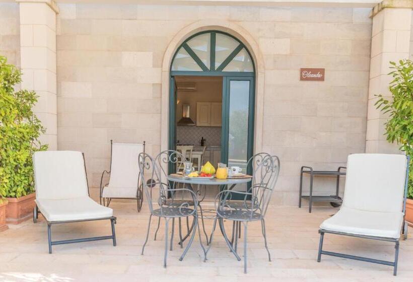 اتاق استاندارد سه نفره, Villa Caramia