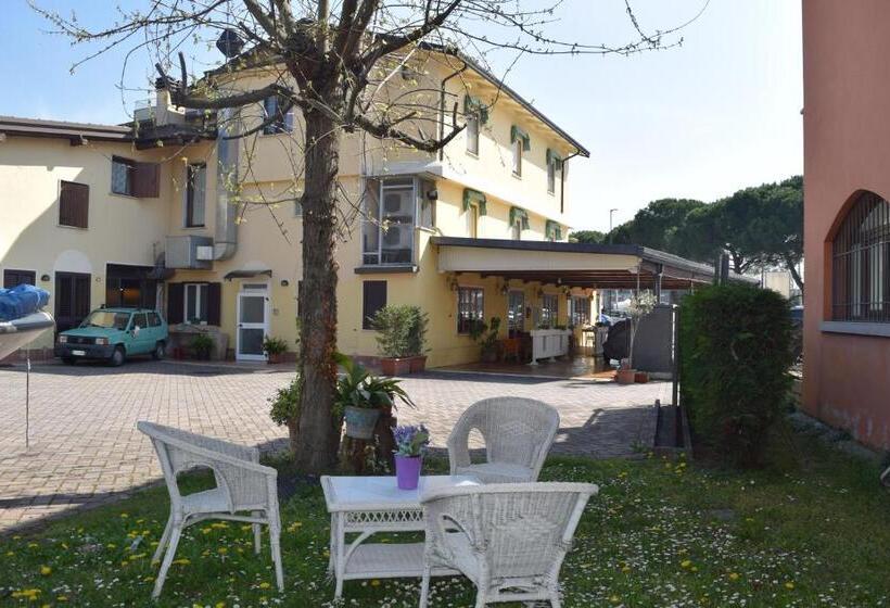 Апартаменты 1 Спальня Вид на Сад, Albergo Trattoria Fioravante