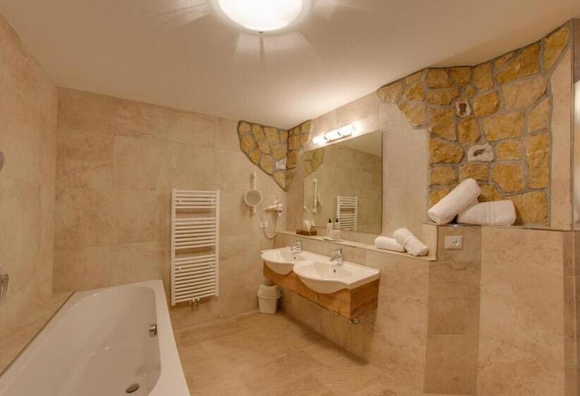 سوییت لوکس, Dorfhotel Beludei