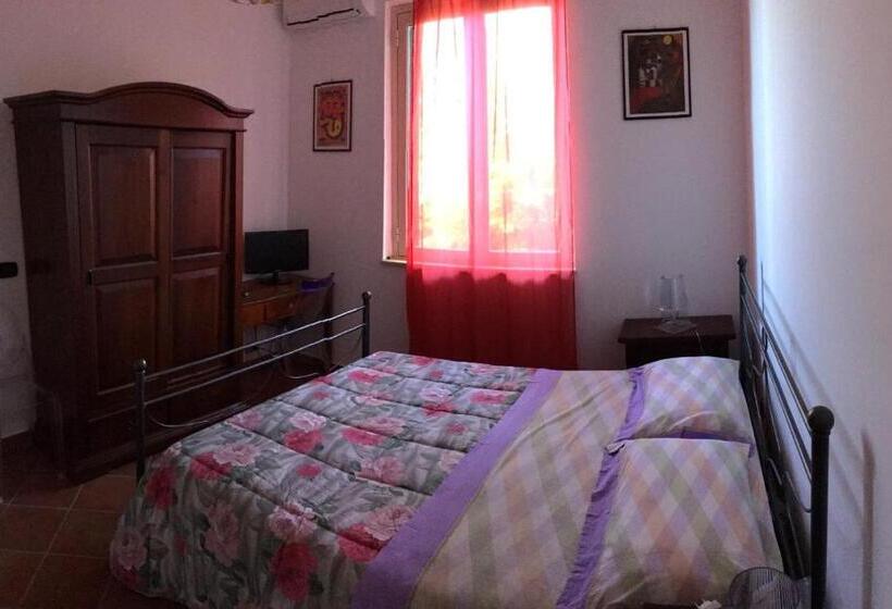 اتاق لوکس, B&b Villa Zia Febronia