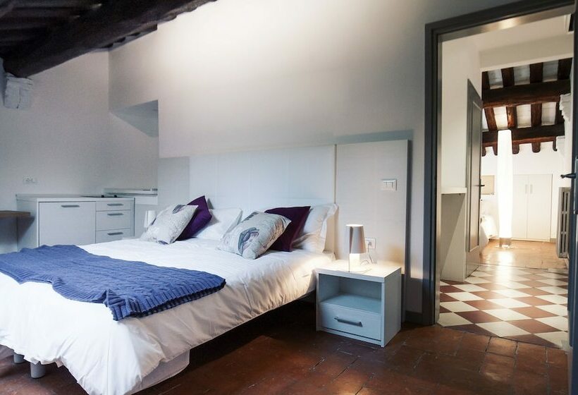 Quarto Quádruplo Estandar, Scrovegni Room & Breakfast