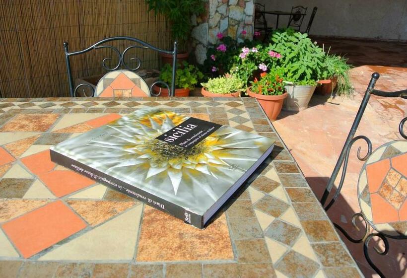 اتاق استاندارد با بالکن و چشم‌انداز دریا, Al Vecchio Pontile Bed And Breakfast