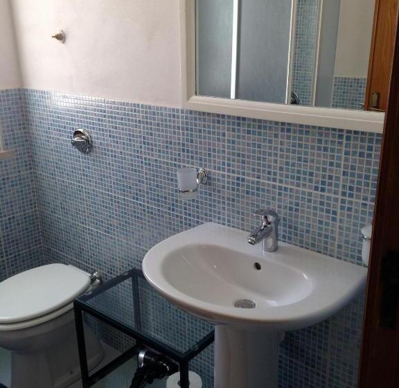 اتاق استاندارد با بالکن و چشم‌انداز دریا, Al Vecchio Pontile Bed And Breakfast