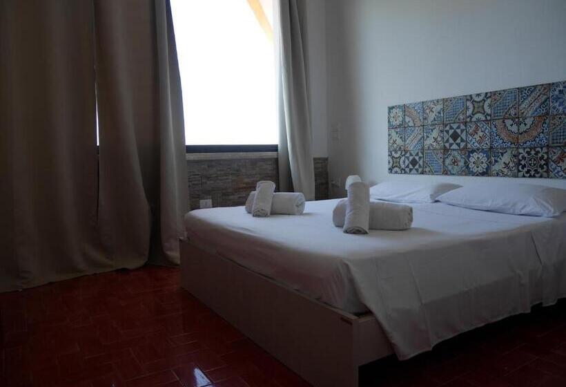 اتاق استاندارد با بالکن و چشم‌انداز دریا, Al Vecchio Pontile Bed And Breakfast