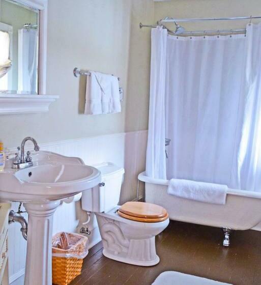 Номер Deluxe Кровать Кинг, Backwoods Bed And Bath