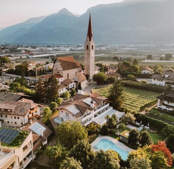 سوئیت جونیور با چشم‌انداز باغ, Boutique Hotel Ballguthof Am Golfplatz