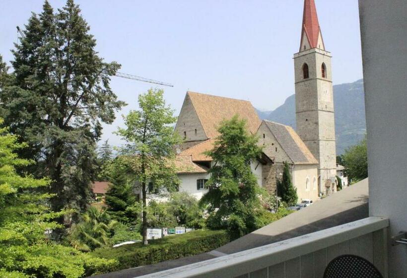 اتاق استاندارد یک تخته با بالکن, Boutique Hotel Ballguthof Am Golfplatz
