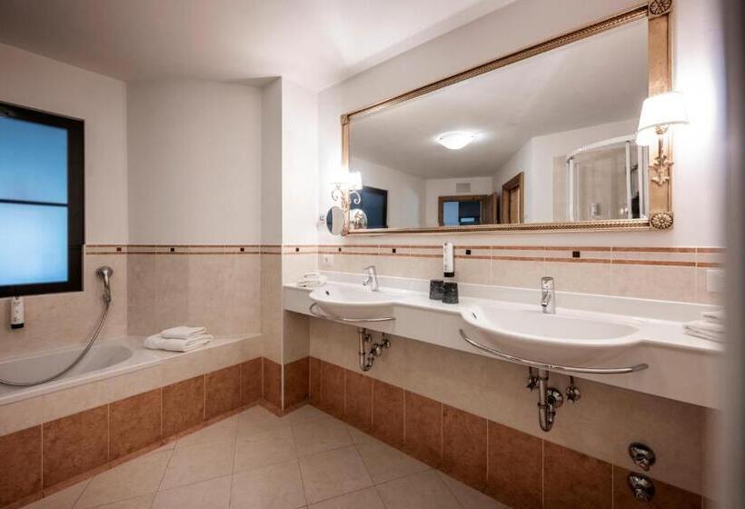 Люкс Классика, Alpine Spa Resort Viktoria
