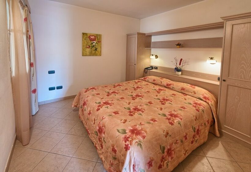 إستوديو قياسى, Il Villaggio Di Giuele