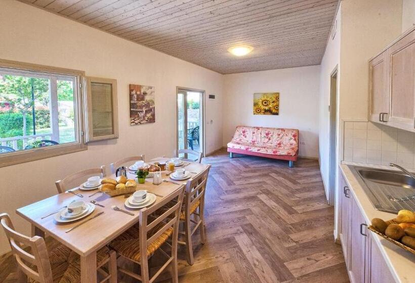 بنجلو قياسى غرفتين نوم, Il Villaggio Di Giuele