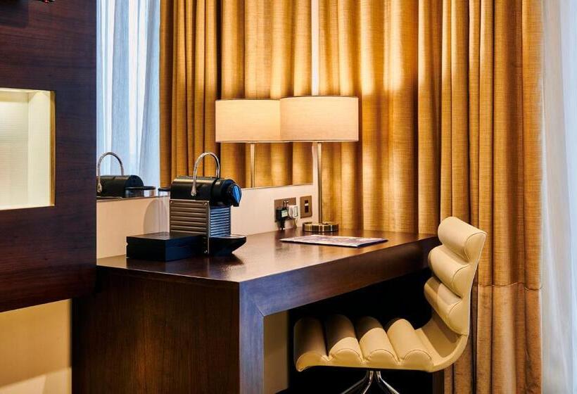 Номер Стандарт Адаптированный для Инвалидов, Genting Hotel & Spa At Resorts World Birmingham