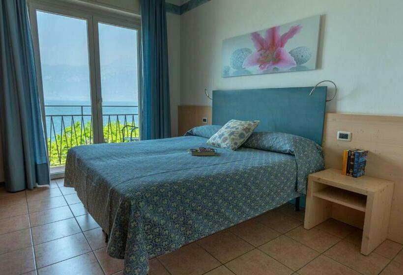 اتاق استاندارد با چشم‌انداز دریاچه, Residence Sirenella
