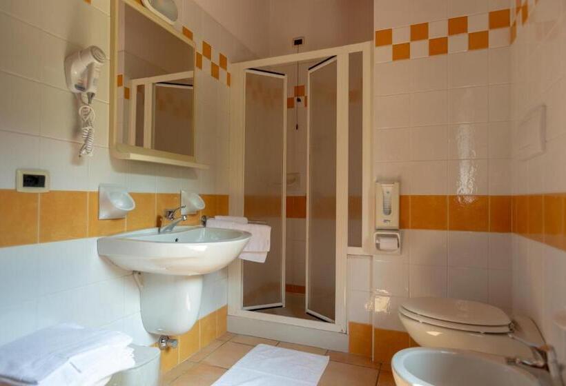 2 Bedrooms Apartment Lake View, Residence Sirenella