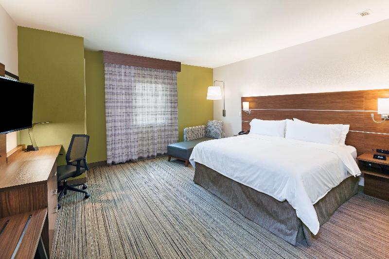 اتاق استاندارد با تخت بزرگ, Holiday Inn Express & Suites   Lenexa   Overland Park Area, An Ihg