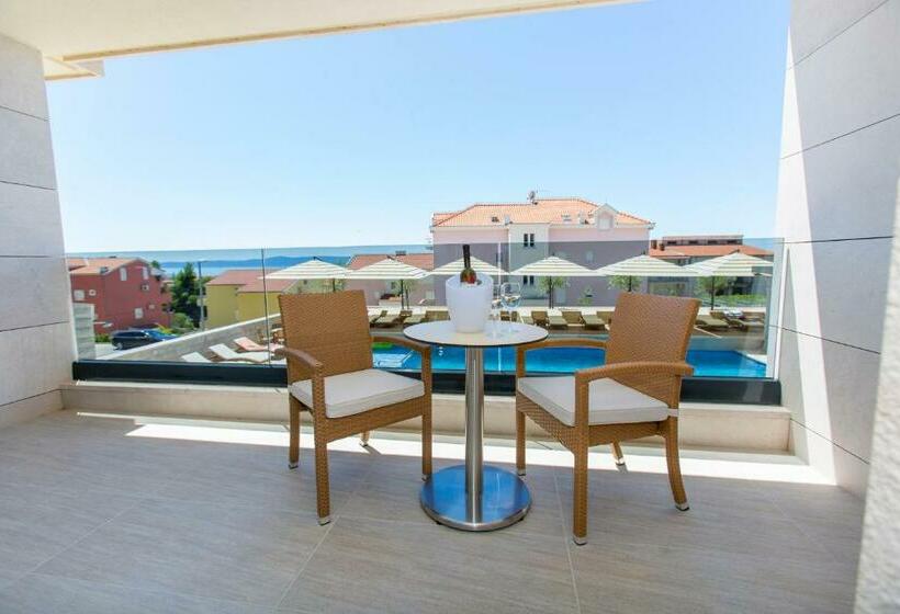 آپارتمان 1 خوابه با چشم‌انداز دریا, Luxury Aparthotel