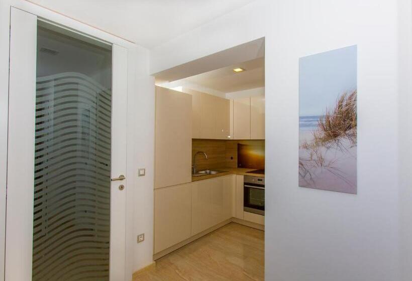 آپارتمان 2 خوابه با چشم‌انداز دریا, Luxury Aparthotel