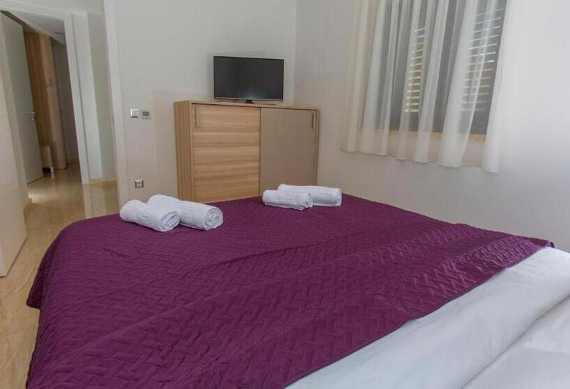 آپارتمان 2 خوابه با بالکن, Luxury Aparthotel