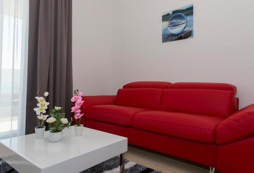آپارتمان 3 خوابه با چشم‌انداز دریا, Luxury Aparthotel