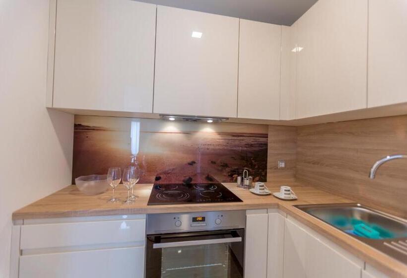 آپارتمان 2 خوابه, Luxury Aparthotel