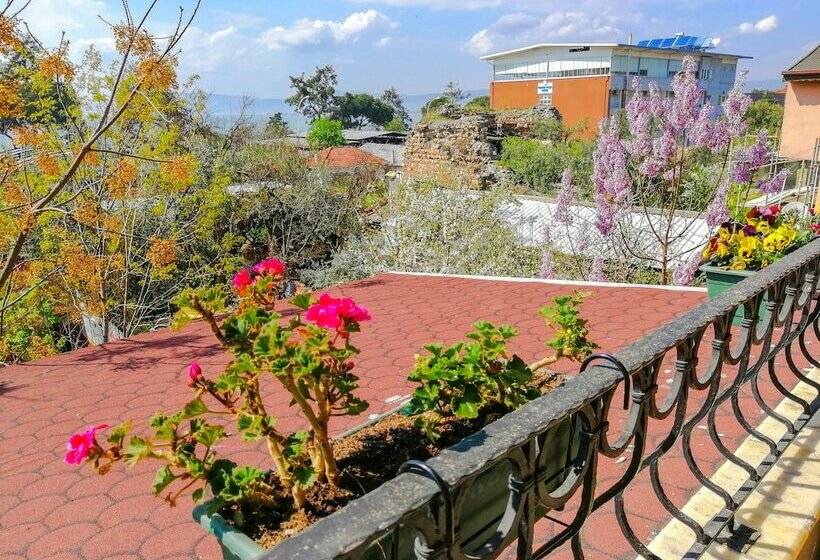 Номер Стандарт Вид на Озеро, İznik Seyir Otel