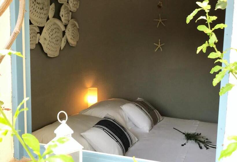 스탠다드 스튜디오, Le Lanterne Resort