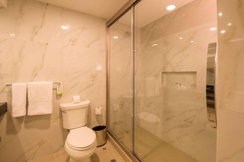 Полулюкс, Best Western Plus Urban Larco