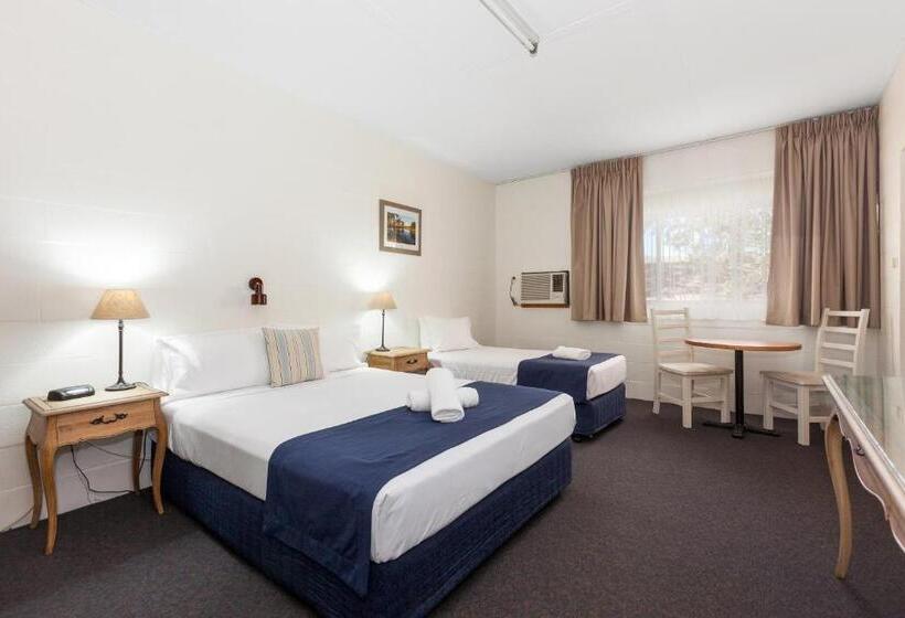 标准三人间, Gulgong Motel