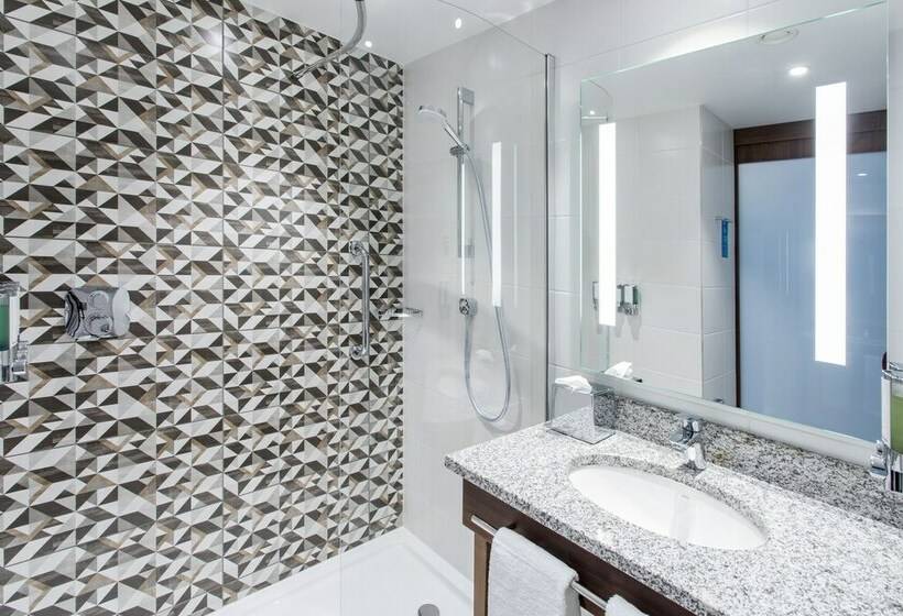 اتاق خانوادگی, Hampton By Hilton Gdansk Oliwa