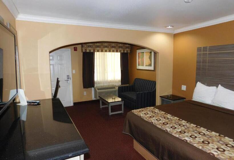 חדר סטנדרט עם מיטת קינג, Regency Inn & Suites Beaumont