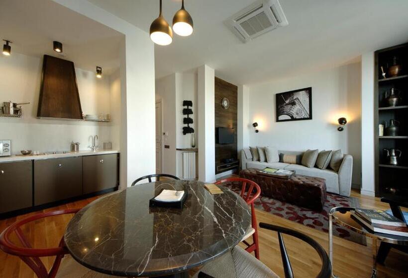سوییت سوپریور, Urban Suites