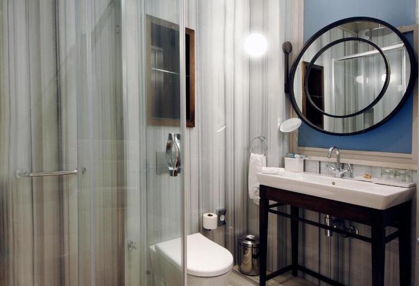 اتاق اکونومی, Urban Suites