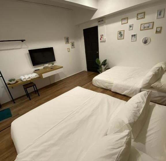 Семейный Номер Deluxe, Leisure Lodge