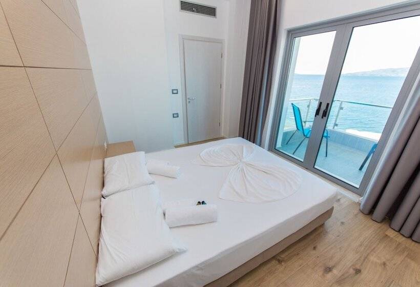 オーシャンビュースタンダードルームバルコニー付き, Saranda Palace