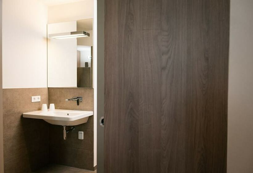 Quarto Economy, Trezor