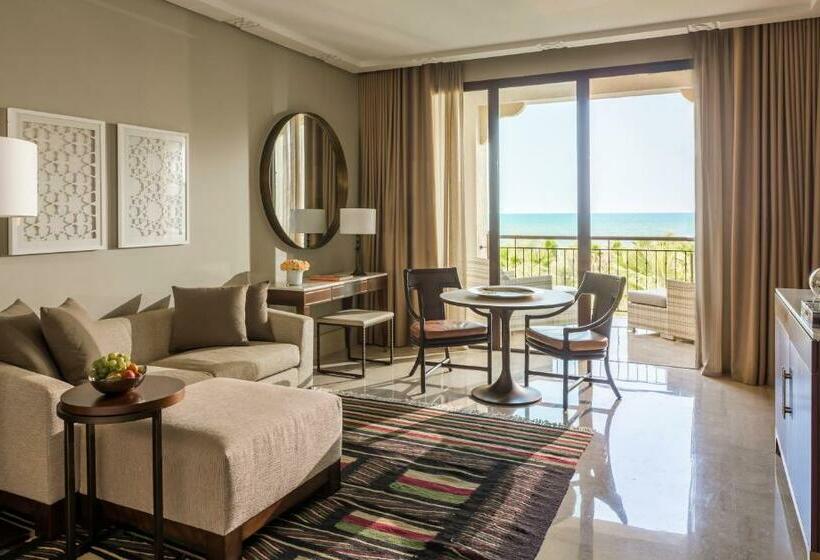 اتاق لوکس با تخت بزرگ, Four Seasons Hotel Tunis