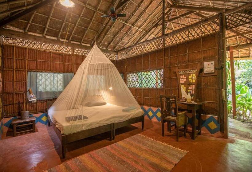 Номер Стандарт, Bhakti Kutir