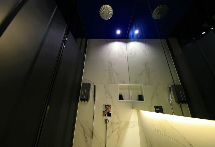 Quarto Deluxe, Cullinan Gaepo