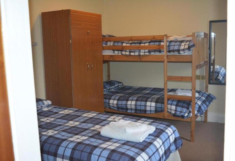 Quarto Familiar, The Sefton