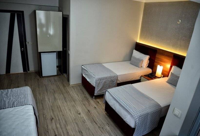 اتاق استاندارد سه نفره, Laleli Hotel Izmir