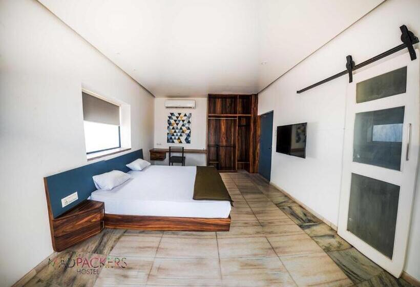 اتاق لوکس با تخت بزرگ, Thc Backpackers Jodhpur