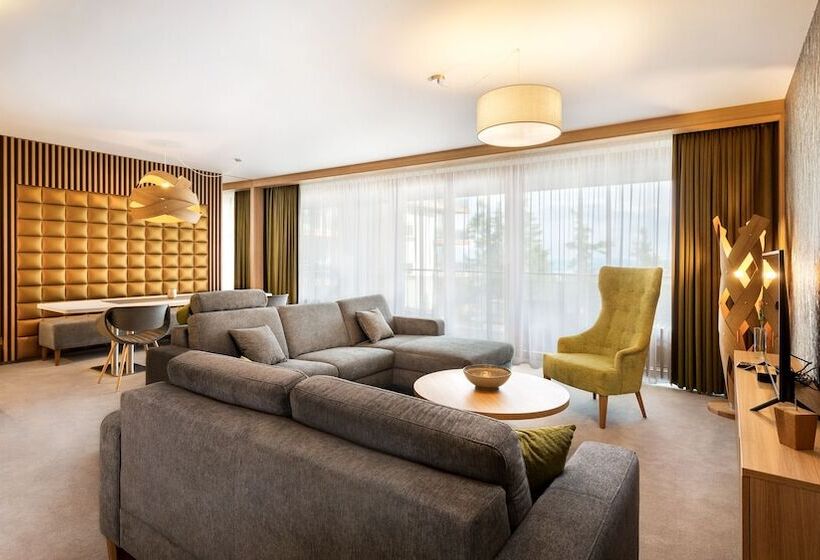 Семейные Апартаменты, Apartmánový Hotel Hrebienok Resort