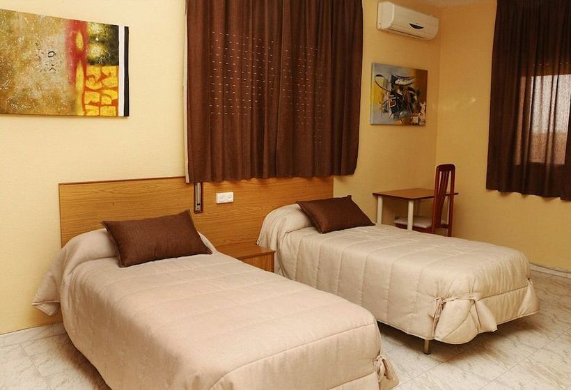 Номер Стандарт, Hostal Restaurante Labrat
