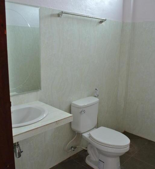 اتاق استاندارد سه نفره, Mama Leurth Sunset Guesthouse