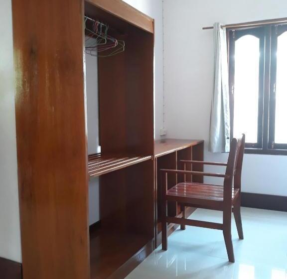 اتاق استاندارد سه نفره, Mama Leurth Sunset Guesthouse
