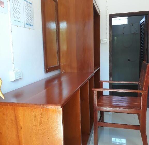 اتاق استاندارد چهار تخته, Mama Leurth Sunset Guesthouse