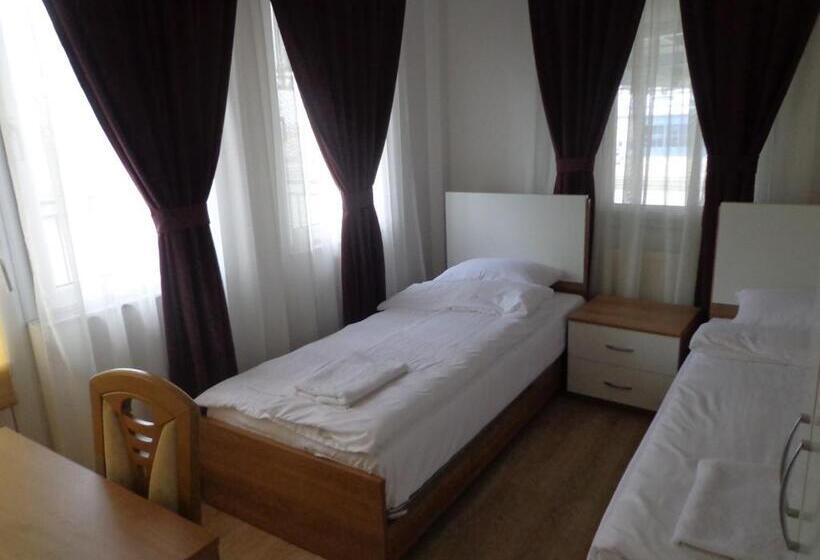 اتاق استاندارد با بالکن, Rio