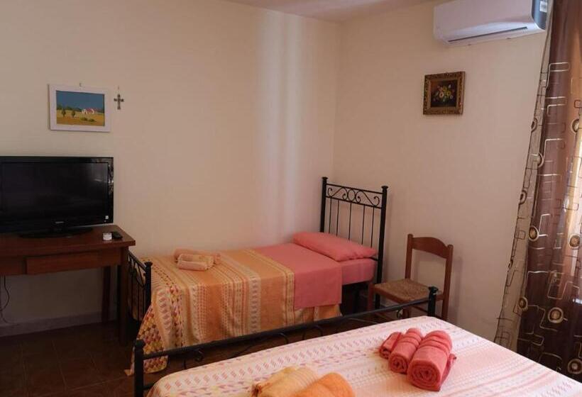اتاق کلاسیک سه تخته, B&b Stella Dell'adriatico