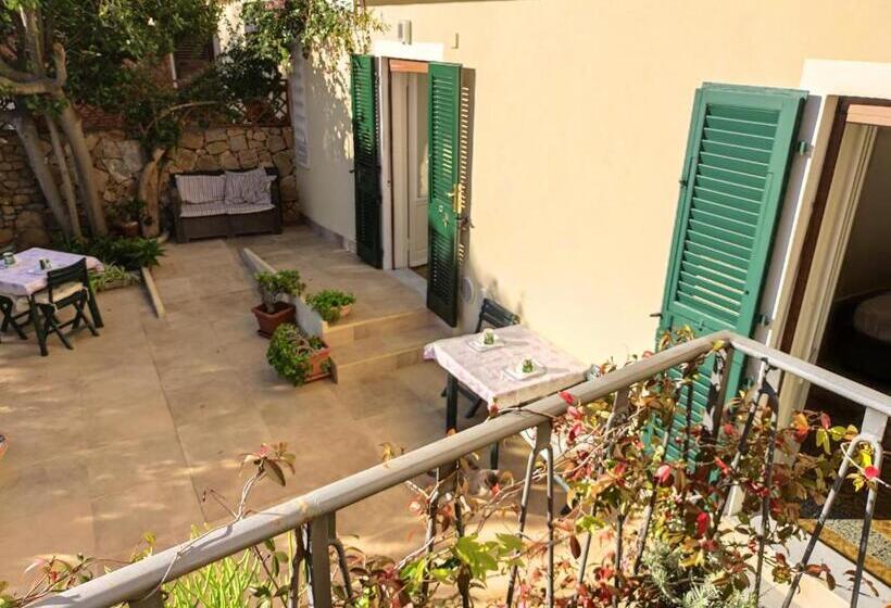 سوئیت جونیور خانوادگی, Il Giardino Di Tatiana Rooms & Breakfast