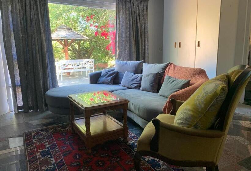 اتاق استاندارد با تخت بزرگ, The Little Hideaway Guesthouse